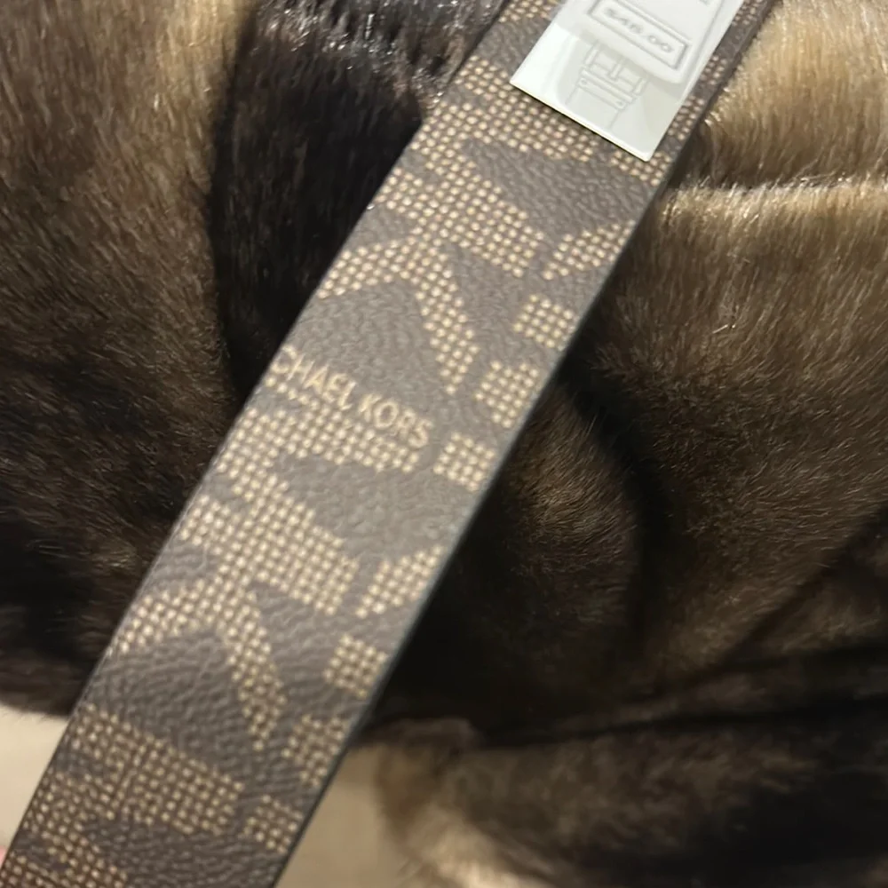 NWT MICHAEL Michael Kors Black Brown Reversible Belt with Silver Buckle